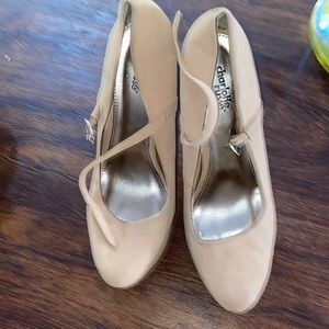Closed toed heel peach